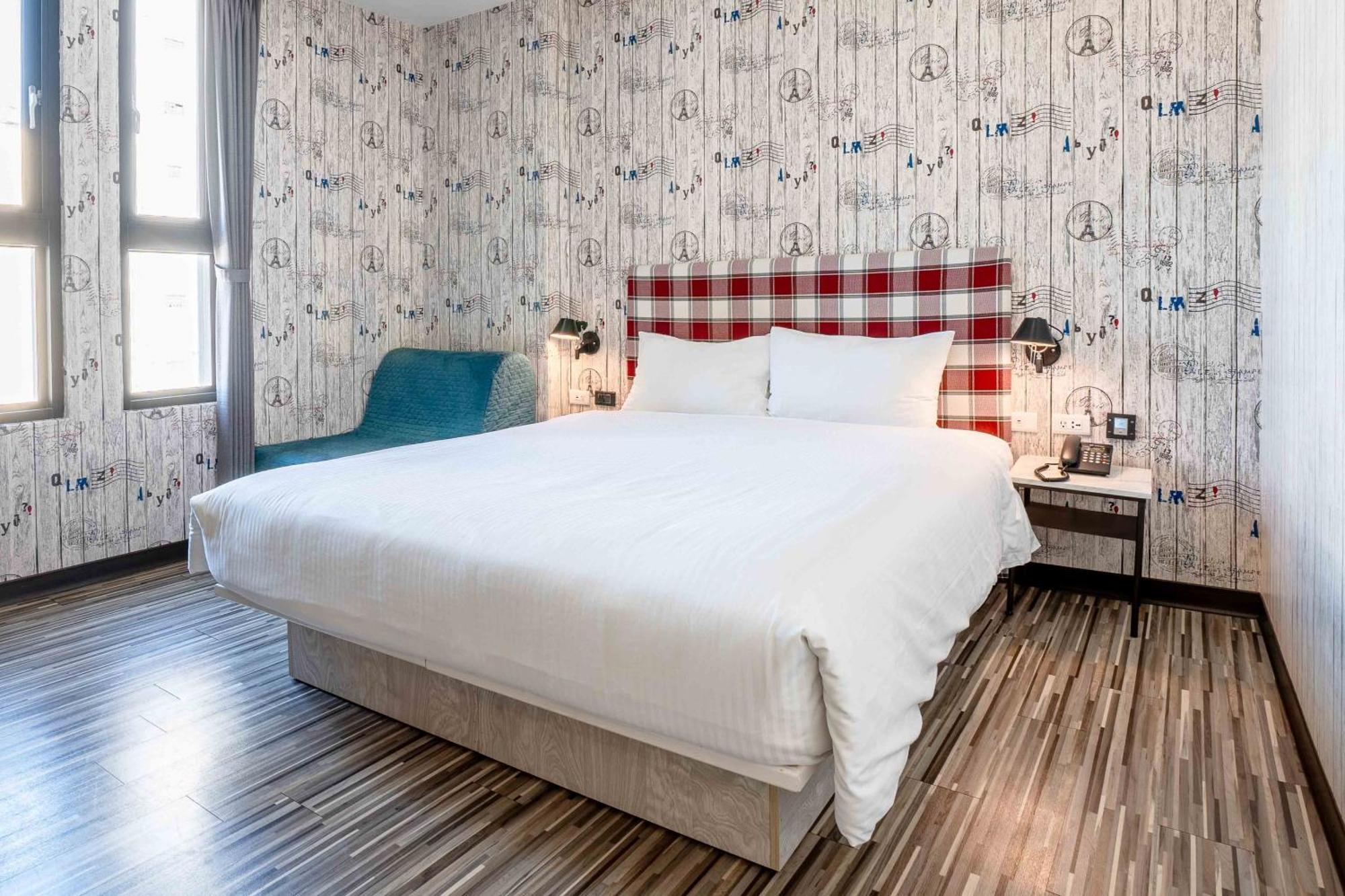Check Inn Taichung Ziyou Exterior foto